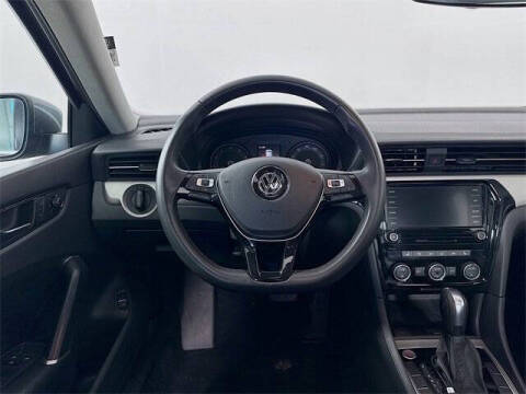2022 Volkswagen Passat SE