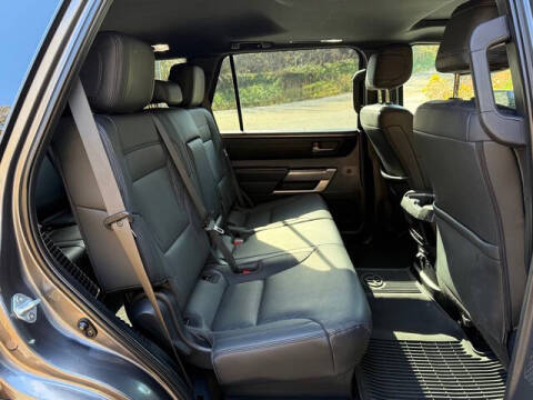 2025 Toyota Sequoia SR5