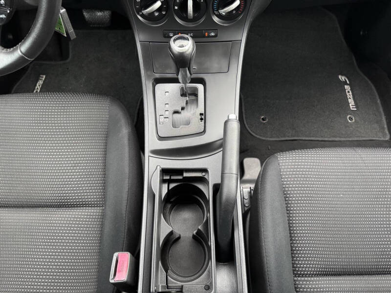 2012 Mazda MAZDA3 i Touring