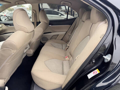 2018 Toyota Camry LE