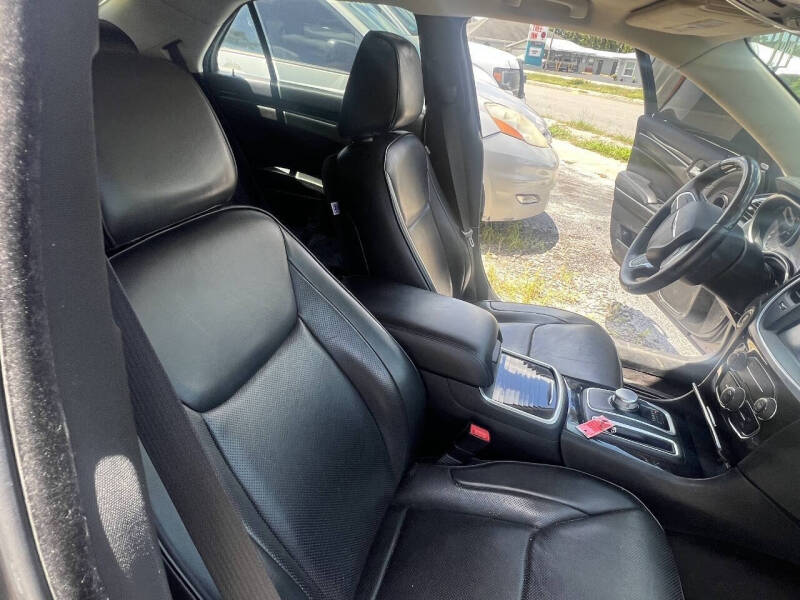 2016 Chrysler 300 C