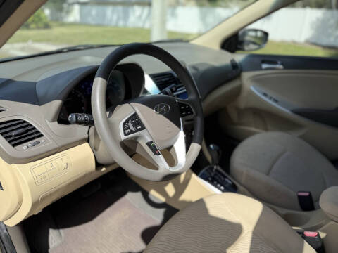 2013 Hyundai Accent GLS