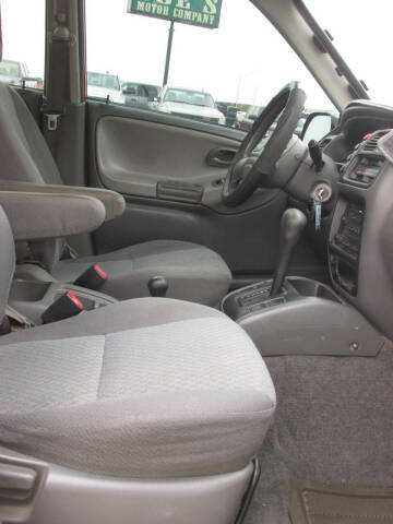 2003 Chevrolet Tracker