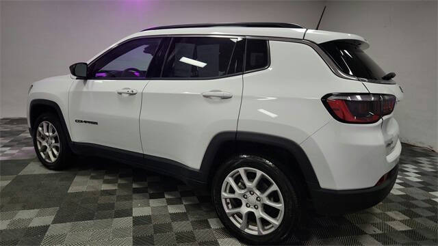 2023 Jeep Compass Latitude Lux