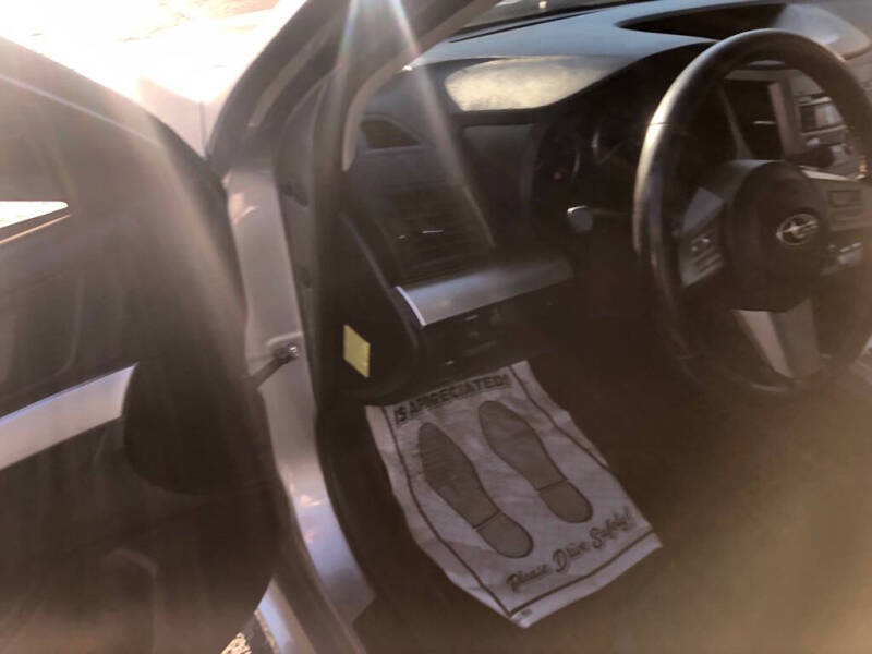 2011 Subaru Legacy 2.5i Premium