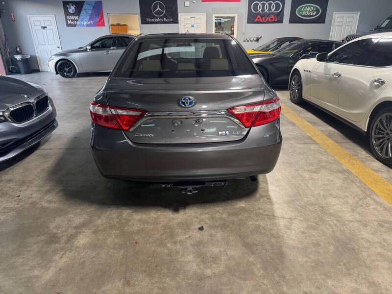 2017 Toyota Camry Hybrid