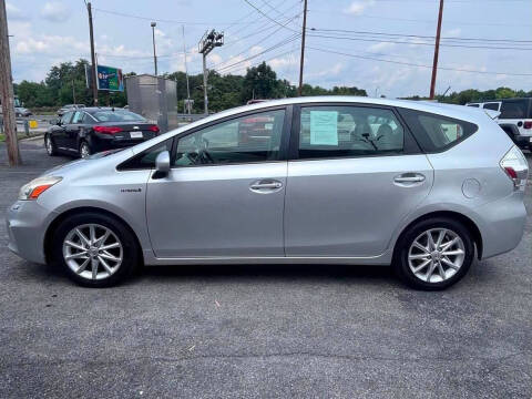2013 Toyota Prius v Five