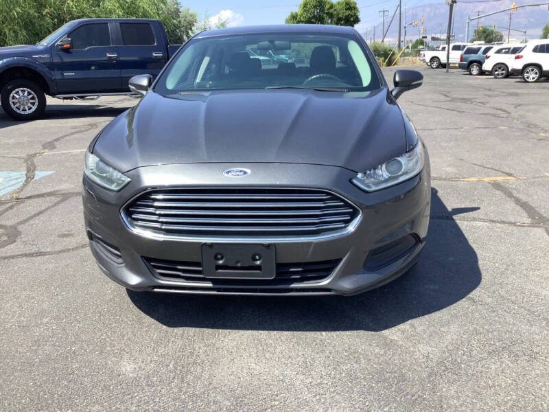 2016 Ford Fusion SE