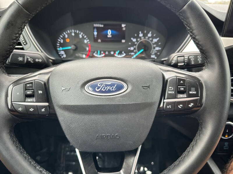 2022 Ford Escape SEL