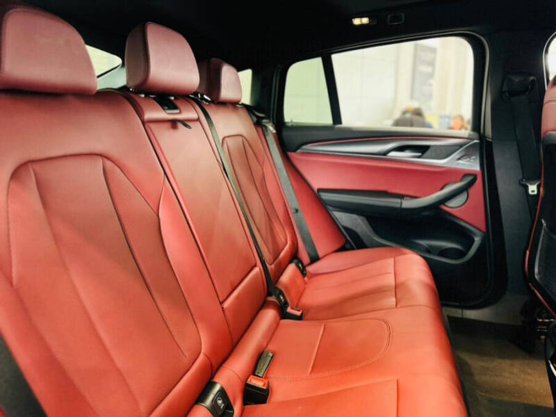 2024 BMW X4 xDrive30i