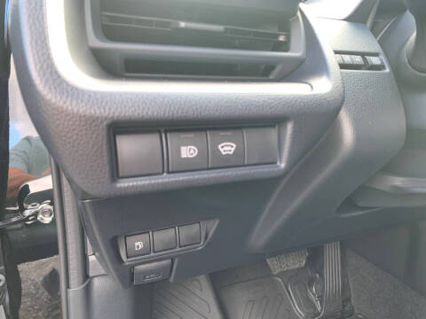 2025 Toyota Prius LE