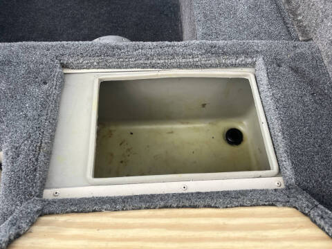 2002 Tracker PRO AVENGER 16