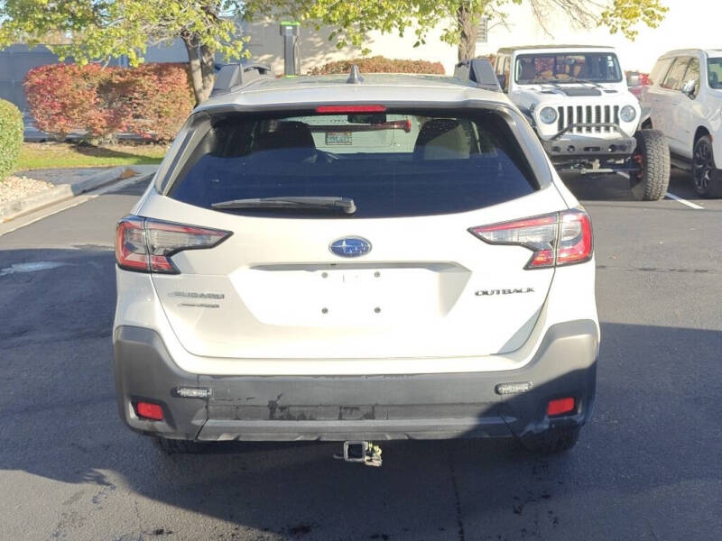 2024 Subaru Outback Premium