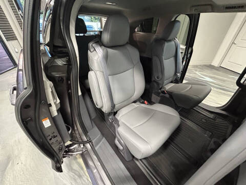 2021 Toyota Sienna XLE 7-Passenger