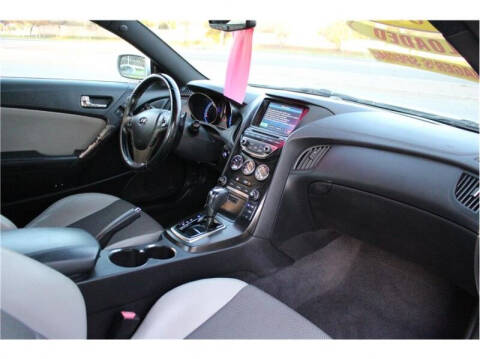 2013 Hyundai Genesis Coupe 2.0T Premium