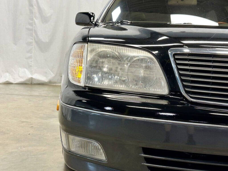 1999 Lexus LS 400