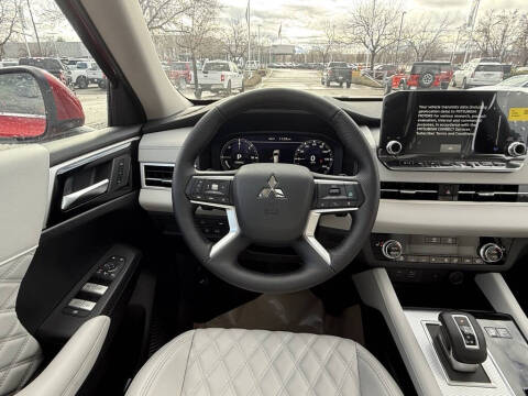 2025 Mitsubishi Outlander PHEV SEL