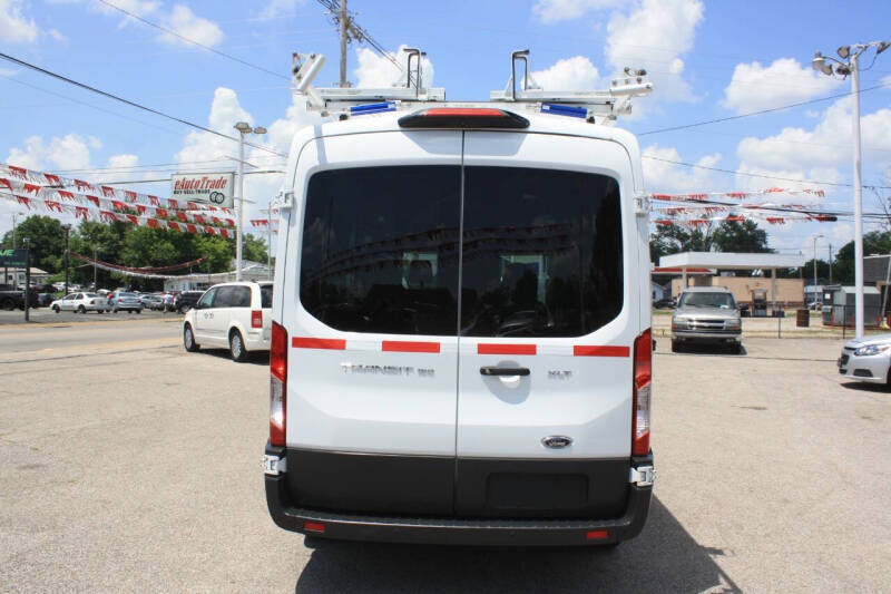 Image 8 of 2018 Ford Transit 150 XLT