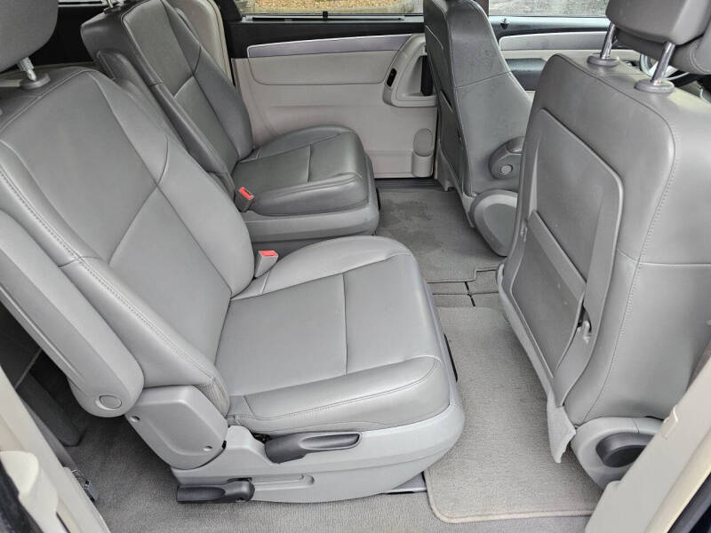 2012 Volkswagen Routan