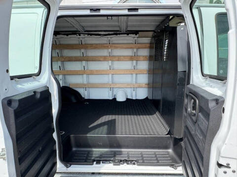 2025 GMC Savana 2500
