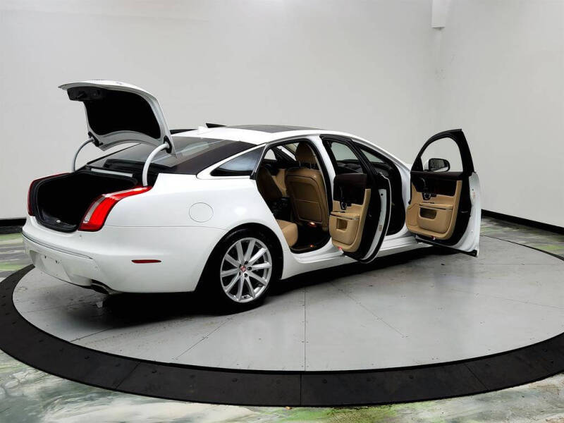 2015 Jaguar XJ