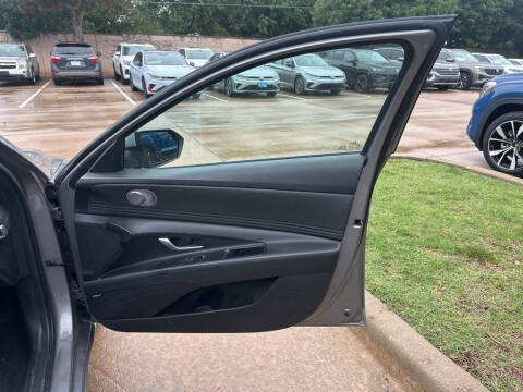2023 Hyundai Elantra
