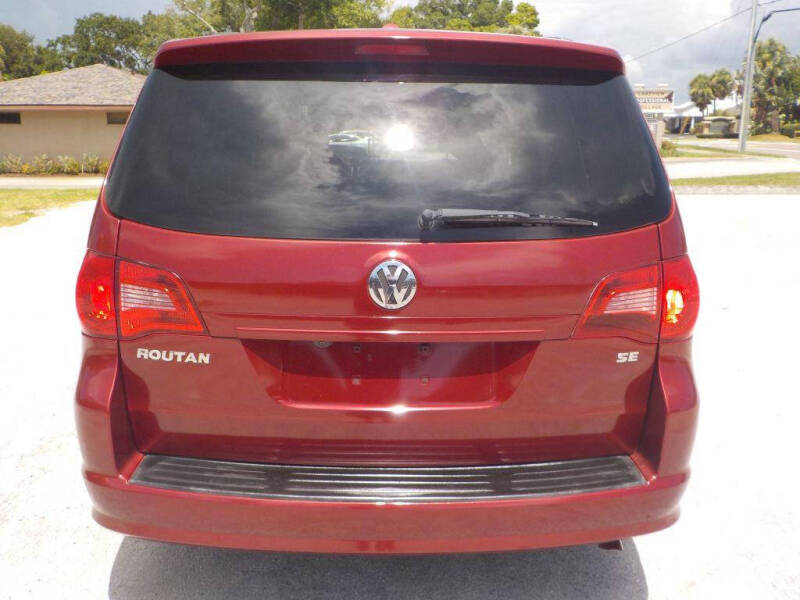 2011 Volkswagen Routan