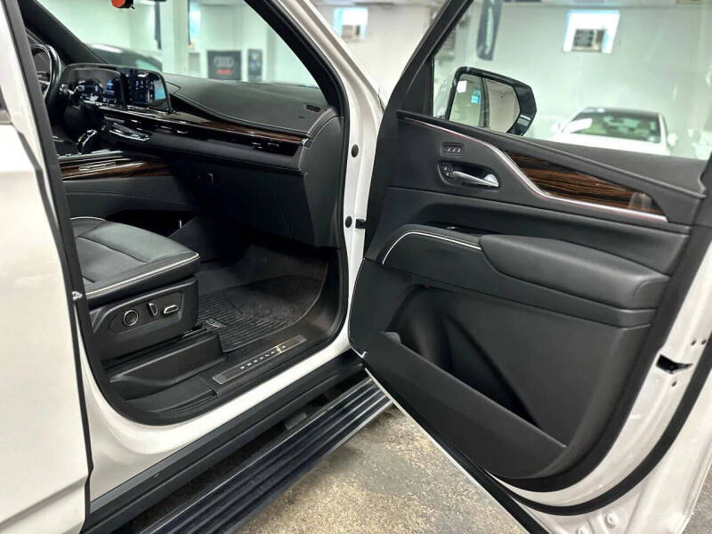 2023 Cadillac Escalade Premium Luxury