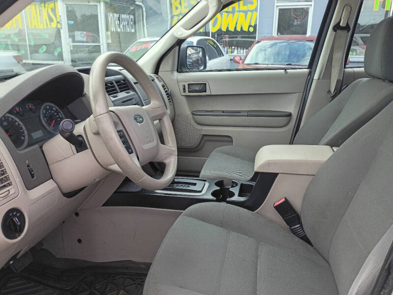 2010 Ford Escape XLS