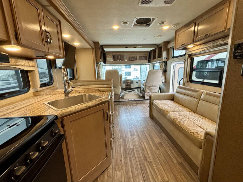 2018 Thor Motor Coach Ace 29.4