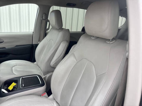 2021 Chrysler Pacifica Touring L