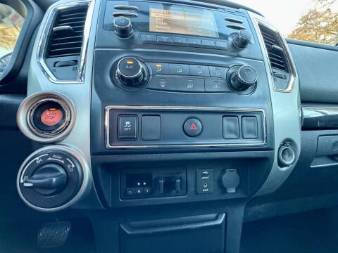 2016 Nissan Titan XD SV