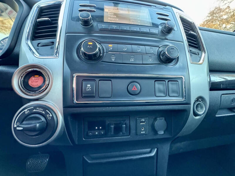 2016 Nissan Titan XD SV