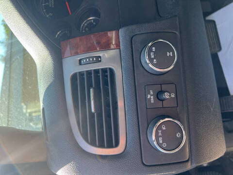 2011 GMC Yukon XL SLT