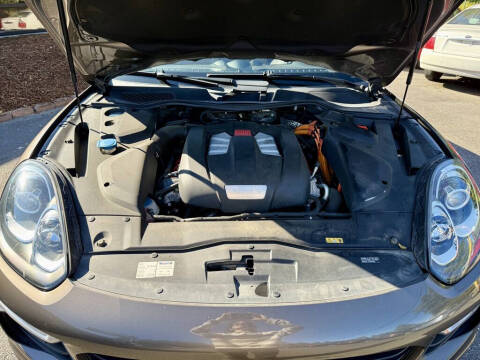 2016 Porsche Cayenne S E-Hybrid