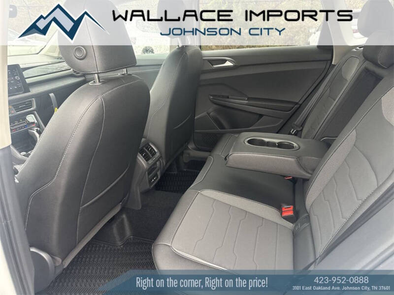 2026 Volkswagen Taos SE Black 4Motion