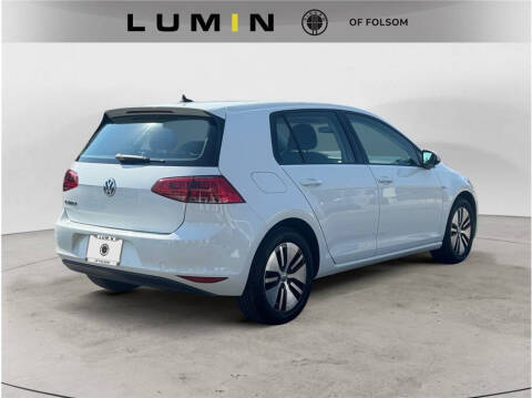 2016 Volkswagen e-Golf SE