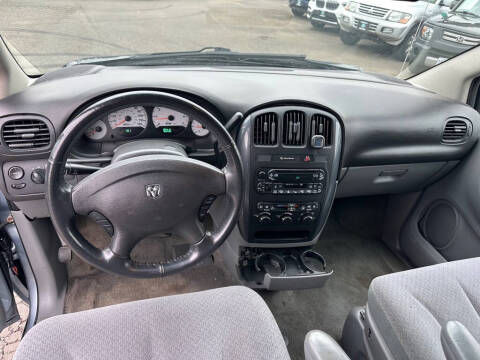 2005 Dodge Grand Caravan SXT