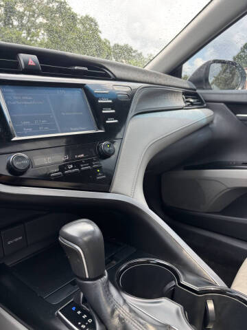 2019 Toyota Camry SE