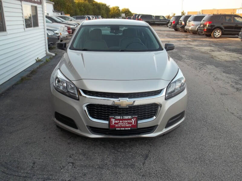 2014 Chevrolet Malibu for sale at Town & Country Motors in Bourbonnais IL