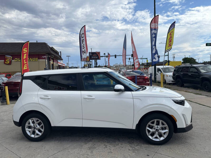 2023 Kia Soul LX