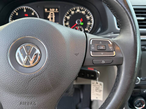 2014 Volkswagen Passat 2.0L TDI SE