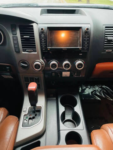 2011 Toyota Sequoia Platinum