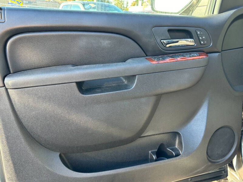 2011 Chevrolet Avalanche LTZ