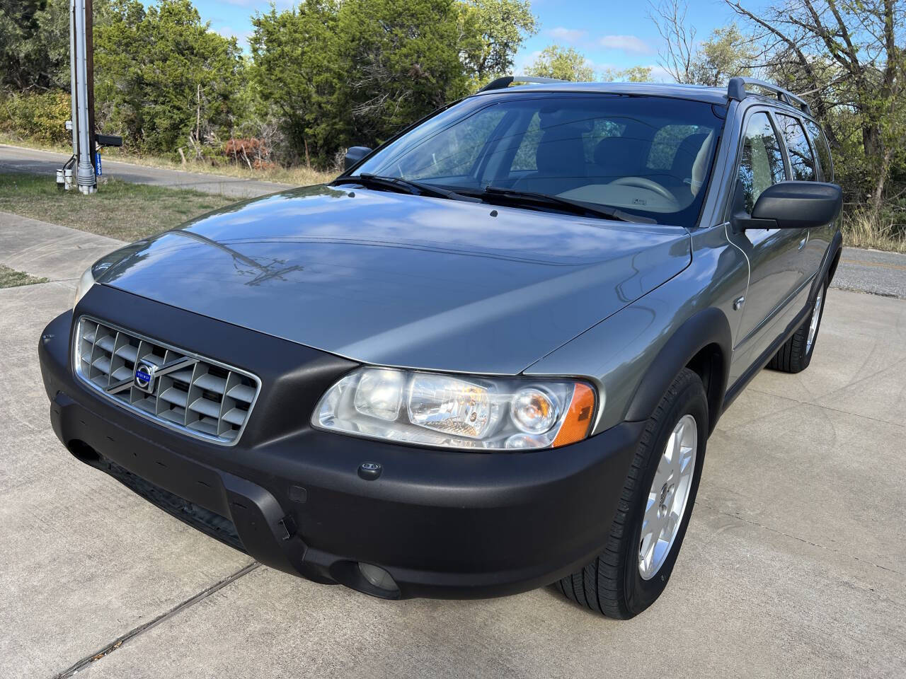 Used Car 2006 Volvo Xc70  Base Awd 4dr Wagon For Sale Under $10,000 In Austin, Texas