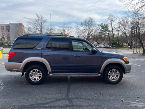 2004 Toyota Sequoia SR5