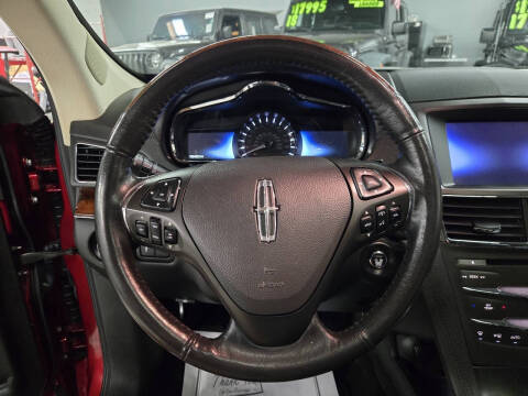 2014 Lincoln MKT
