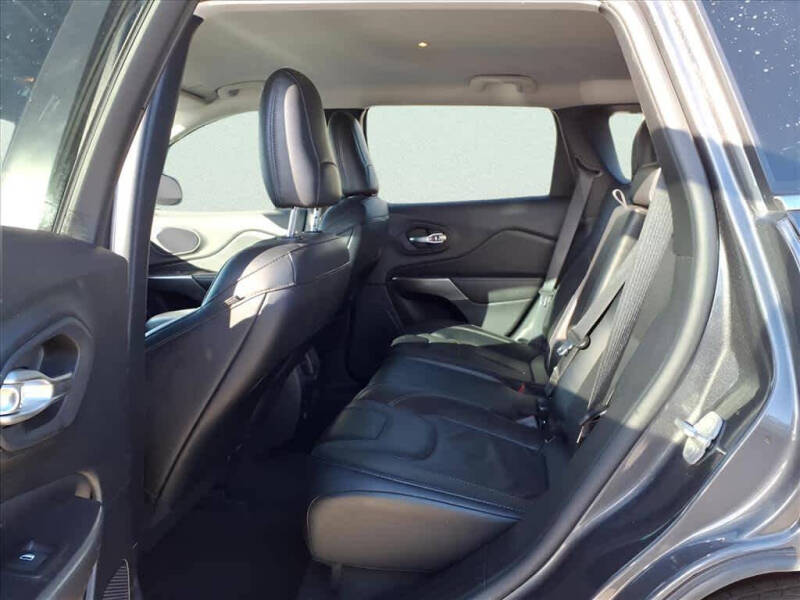 2022 Jeep Cherokee Latitude Lux