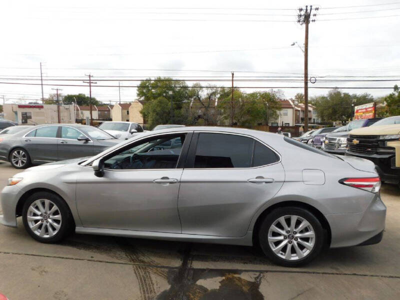 2018 Toyota Camry LE