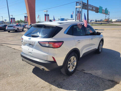 2020 Ford Escape SE
